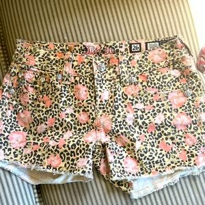 Miss Me Cutoff shorts Leopard & Floral , like new, size 26